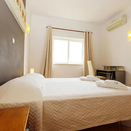 C03 - Gale Holiday Apartment In Lagos Exterior photo