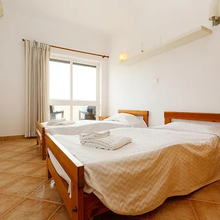 C03 - Gale Holiday Apartment In Lagos Exterior photo