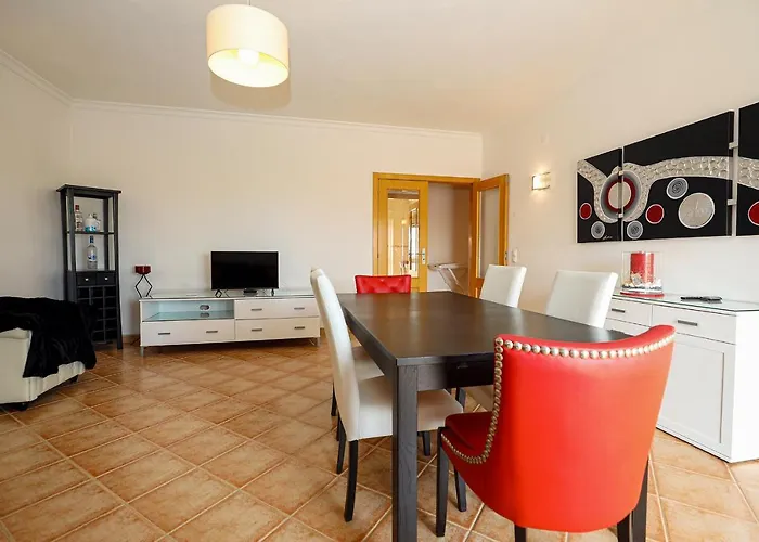 C03 - Gale Holiday Apartment In Lagos